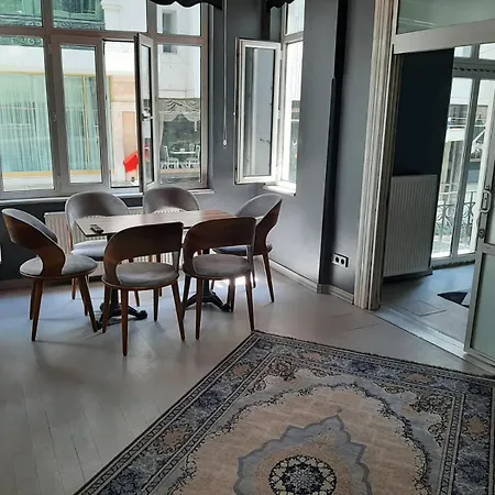 Διαμέρισμα Pera Group